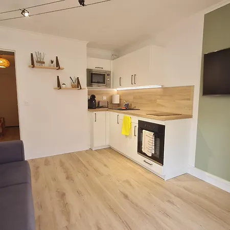 Climatise, Balcon, Parking, Centre-ville, 50m Plage, - Fr-1-780-31 Apartment Sainte-Maxime