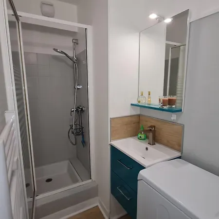 Climatise, Balcon, Parking, Centre-ville, 50m Plage, - Fr-1-780-31